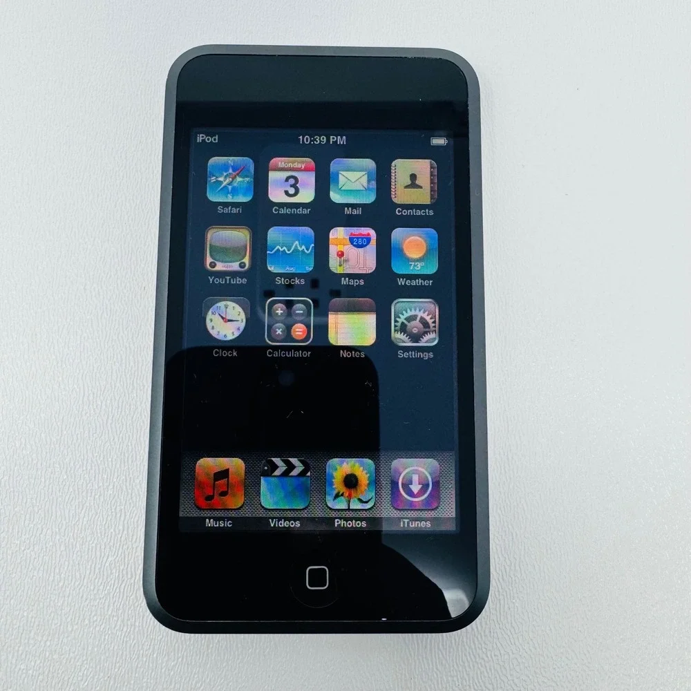 Apple iPod touch 1st Generation 8GB Black MA623LL/A Model A1213 with Box